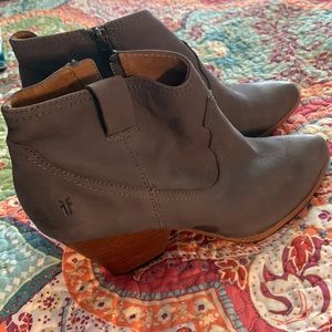 Frye brand grey leather booties 7.5